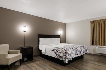 Superior Room, 1 King Bed, Accessible, Non Smoking (Roll-In Shower)