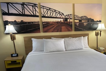 Standard Room, 1 King Bed
