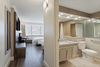 Standard Room, 2 Queen Beds, Mobility Accessible, Non Smoking (Communications)