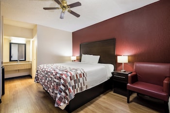 Standard Room, 1 King Bed, Smoking