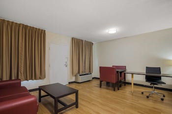 Suite, 1 King Bed, Non Smoking, Jetted Tub