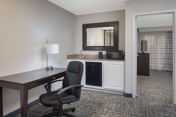 Executive Room, 1 King Bed, Non Smoking
