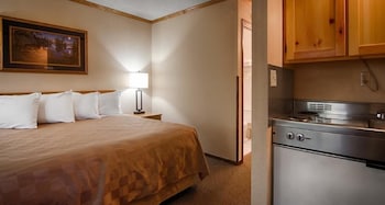 Room, Multiple Beds, Non Smoking, Lake View