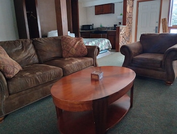 Suite, 2 Queen Beds, Non Smoking, Lake View