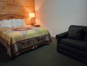 Room, 2 Queen Beds, Non Smoking, Lake View (Hot Tub)