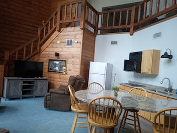 Suite, Multiple Beds, Non Smoking, Lake View