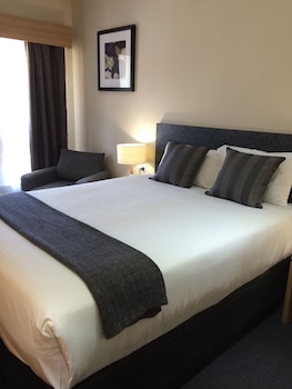 Deluxe Room, 1 Queen Bed