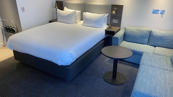 Premium Room, 1 King Bed with Sofa bed