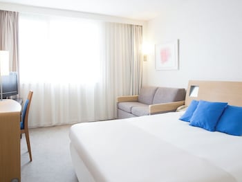 Superior Room, 1 Queen Bed, Accessible