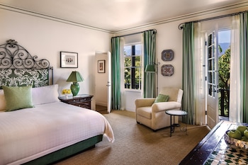 Suite, 1 King Bed with Sofa bed, Balcony (Garden)
