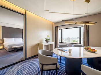 Suite, 1 Bedroom, Smoking