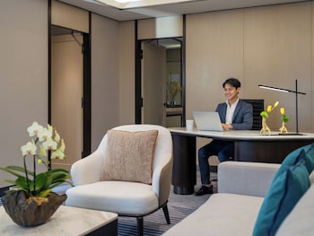 Suite, 1 Bedroom, Smoking