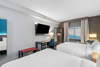 Room, 2 Queen Beds, Non Smoking