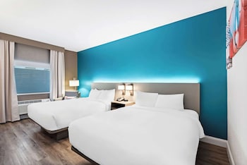 Room, 2 Queen Beds, Non Smoking