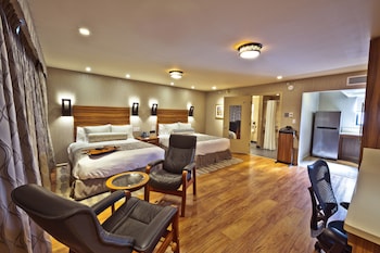Deluxe Room, 2 Queen Beds (Two Queen Bed Non-Smoking Room)