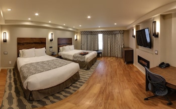Deluxe Room, 2 Queen Beds (Two Queen Bed Non-Smoking Room)