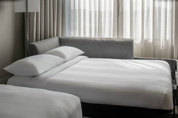 Club Room, 1 King Bed