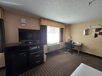 Room, 2 Queen Beds, Accessible, Non Smoking (Mobility Accessible)
