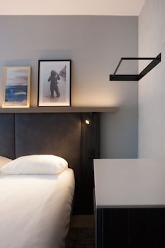 Economy Room