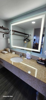 Suite 2 Beds , Non smoking , with Sofa bed