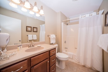 Deluxe Room, 1 Queen Bed with Sofa bed, Golf View (Valleyview One Bedroom Condo)