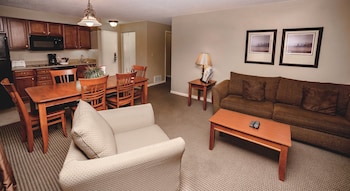 Deluxe Room, 1 Queen Bed with Sofa bed, Golf View (Valleyview One Bedroom Condo)