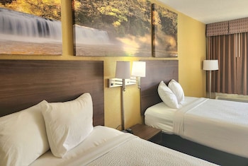 Standard Room, 2 Double Beds, Smoking