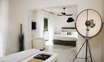 Suite (Private Pool and Garden)