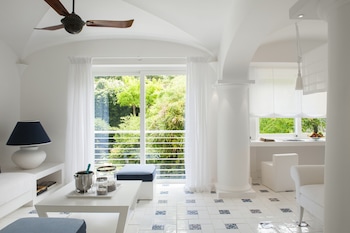 Junior Suite (Garden Side)