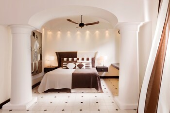 Junior Suite (Garden Side)