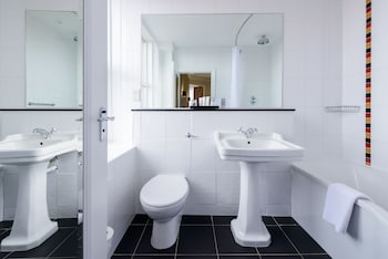Signature Twin Room