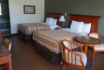 Standard Room, 2 Double Beds, Connecting Rooms, Park View