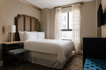 Deluxe Room, 1 Queen Bed