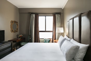 Deluxe Room, 1 King Bed
