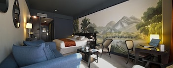Junior Suite - 1 double bed and sofa