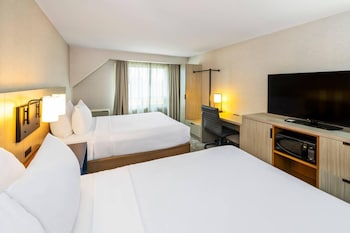Room, 2 Queen Beds, Non Smoking (Upper Floor, Stair Access Only)