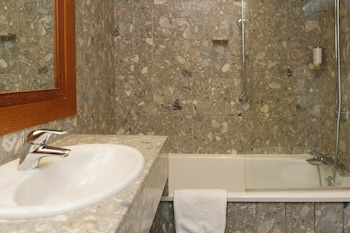 Premium Twin Room