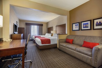 Suite, Multiple Beds, Non Smoking (Bathtub)