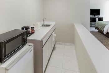 Suite, 2 Queen Beds, Non Smoking (Upgrade)