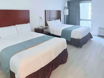 Standard Room, 2 Queen Beds, Non Smoking