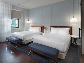 Room, 2 Queen Beds (Meta)