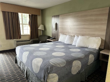 Standard Room, 1 King Bed