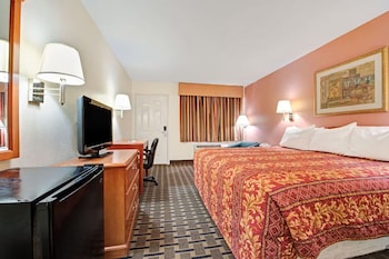 Standard Room, 1 King Bed