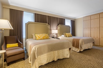 Premier Room, 2 Double Beds, City View (Accesible)