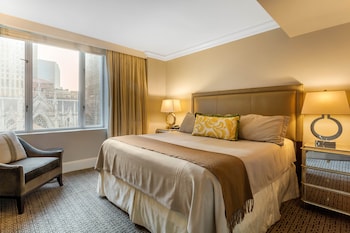 Suite, 1 King Bed (Cathedral)