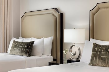 Suite, 2 Queen Beds (Madison)