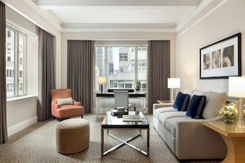 Executive Suite, 1 King Bed (Madison)