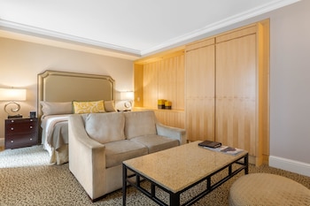 Premier Room, 1 King Bed, Terrace (Executive)
