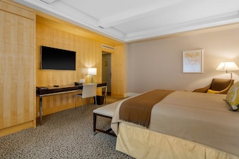 Deluxe Room, 1 King Bed