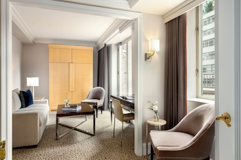 Suite, 1 King Bed (Rockefeller)